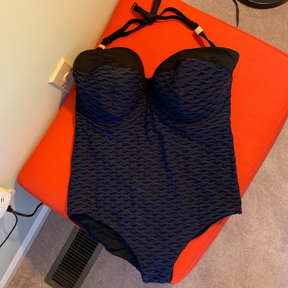38g underwire swimwear